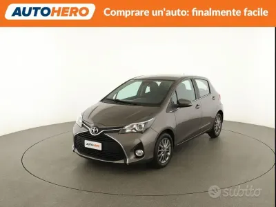Usata Toyota Yaris 69 CV (50 kW) 2016 Grigio Berlina