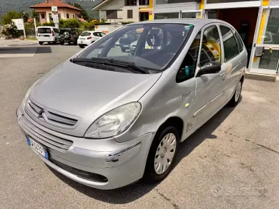 Usata Citroën Xsara Picasso Elegance 109 CV (80 kW) 2009 Grigio Monovolume