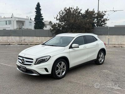 Usata Mercedes GLA200 136 CV (100 kW) 2014 Bianco SUV