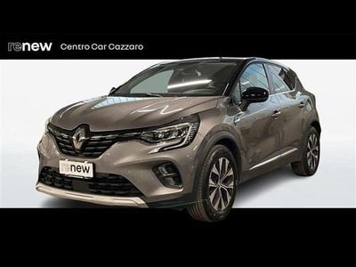 Usata Renault Captur Techno 145 CV (106 kW) 2023 Grigio scuro SUV