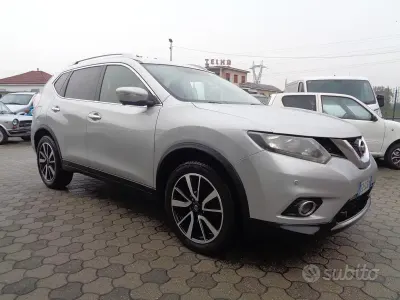 Usata Nissan X-Trail Tekna 131 CV (96 kW) 2015 Grigio SUV