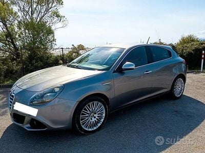 Usata Alfa Romeo Giulietta 105 CV (77 kW) 2012 Grigio Utilitaria