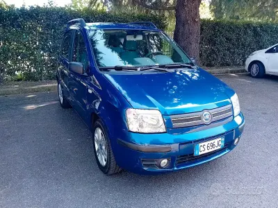 Usata Fiat Panda 69 CV (50 kW) 2004 Bluazzurro Utilitaria