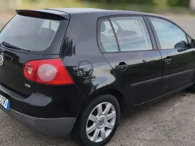 Usata VW Golf IV Comfortline 105 CV (77 kW) 2005 Berlina