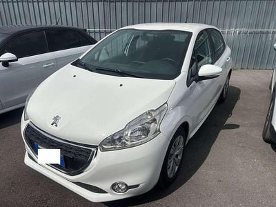 Usata Peugeot 208 Allure 68 CV (50 kW) 2012 Bianco Utilitaria