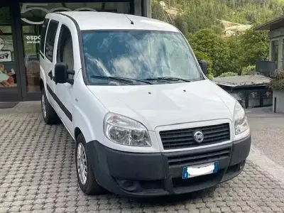 Usata Fiat Doblò 105 CV (77 kW) 2006 Bianco Monovolume