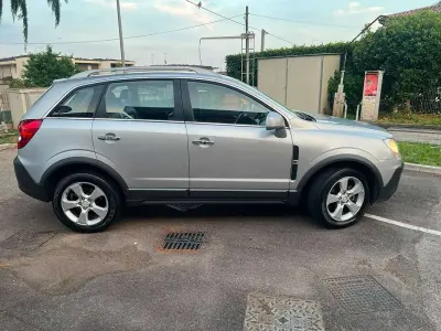 Usata Opel Antara Cosmo 150 CV (110 kW) 2007 Argento SUV