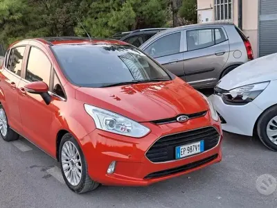 Usata Ford B-MAX Business Edition 95 CV (69 kW) 2013 Arancione Monovolume