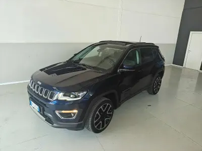 Usata Jeep Compass Limited 140 CV (102 kW) 2018 Tetto nero SUV