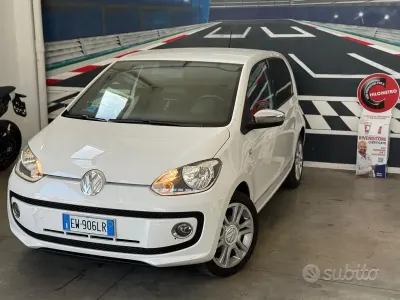 Usata VW up! 68 CV (50 kW) 2014 Bianco Utilitaria