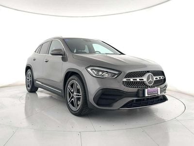 Usata Mercedes GLA180 Premium 136 CV (100 kW) 2022 Grigio metallizzato SUV