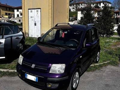 Usata Fiat Panda Emotion 69 CV (50 kW) 2010 Viola Utilitaria