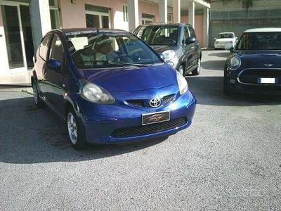 Usata Toyota Aygo Sol 68 CV (50 kW) 2007 Blu Utilitaria