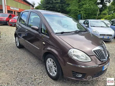 Usata Lancia Musa 90 CV (66 kW) 2008 Marrone Monovolume
