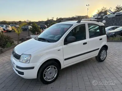 Usata Fiat Panda Dynamic 69 CV (50 kW) 2011 Bianco Utilitaria
