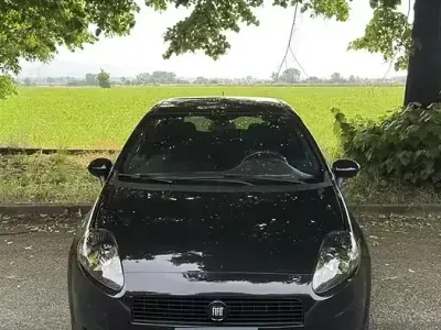 Usata Fiat Grande Punto 65 CV (47 kW) 2006 Nero Utilitaria