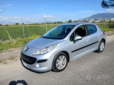 Usata Peugeot 207 68 CV (50 kW) 2009 Nero Berlina