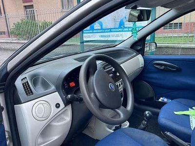 Usata Fiat Doblò 65 CV (47 kW) 2005 Monovolume