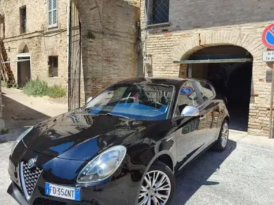 Usata Alfa Romeo Giulietta Super 120 CV (88 kW) 2016 Utilitaria