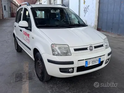 Usata Fiat Panda Dynamic 60 CV (44 kW) 2010 Bianco Utilitaria