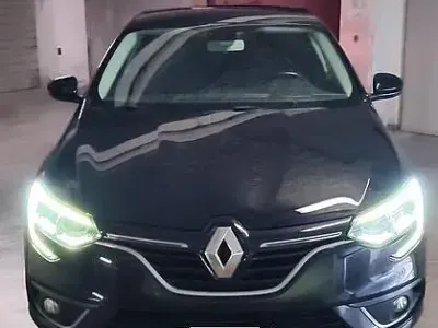 Usado Renault Mégane IV 110 CV (80 kW) 2017 Negro Berlina