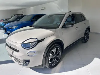 Usata Fiat 600 La Prima 100 CV (73 kW) 2025 Beige SUV