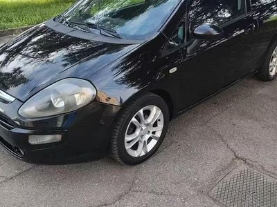 Usata Fiat Punto 75 CV (55 kW) 2011 Nero Utilitaria