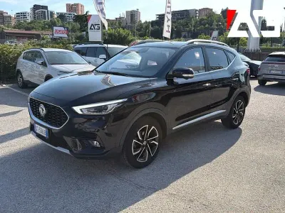 Usata MG ZS Luxury 106 CV (77 kW) 2024 Nero SUV