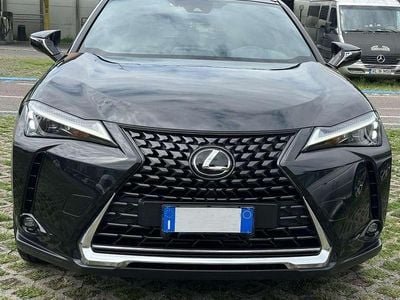 Usata Lexus UX 250h 145 CV (106 kW) 2023 Nero SUV