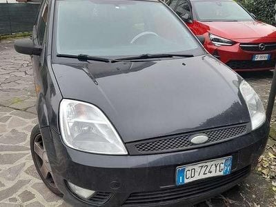 Usata Ford Fiesta 75 CV (55 kW) 2003 Nero Utilitaria
