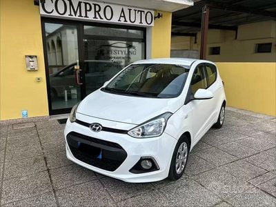 Usata Hyundai i10 67 CV (49 kW) 2016 Bianco Utilitaria