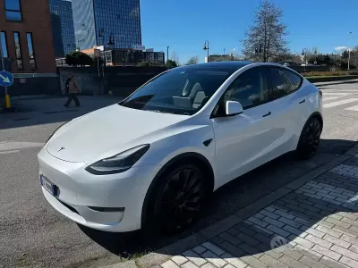 Usata Tesla Model Y Performance 155 kW (211 CV) 2022 Bianco SUV