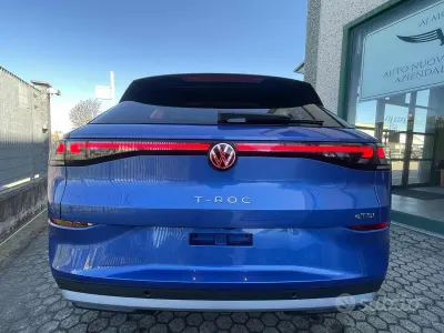 Nuova VW T-Roc Style 116 CV (85 kW) 2026 Blu SUV