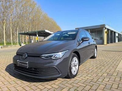 Usata VW Golf VIII Life 131 CV (96 kW) 2021 Grigio Station wagon