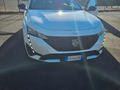 Usata Peugeot 308 131 CV (96 kW) 2022 Berlina