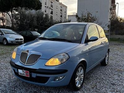 Blu Usata 2005 Lancia Ypsilon Utilitaria | 2890 € (Buon prezzo)