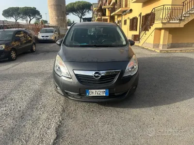 Usata Opel Meriva Cosmo 95 CV (69 kW) 2011 Grigio Monovolume