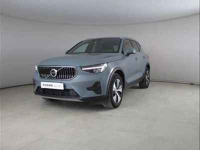 Grigio Usata 2023 Volvo XC40 Core SUV | 26.400 € (Ottimo prezzo)