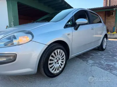 Usata Fiat Punto Dynamic 65 CV (47 kW) 2009 Grigio Utilitaria