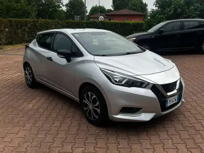 Usata Nissan Micra Visia 71 CV (52 kW) 2018 Argento Utilitaria