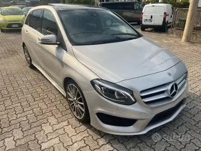 Usata Mercedes B200 AMG 136 CV (100 kW) 2017 Grigio Utilitaria