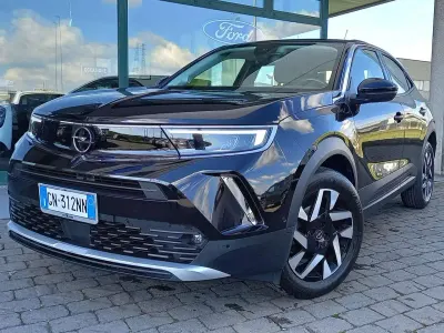 Usata Opel Mokka Elegance 110 CV (80 kW) 2023 Nero SUV