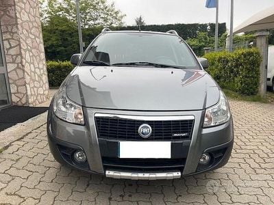 Usata Fiat Sedici Emotion 120 CV (88 kW) 2007 Grigio SUV