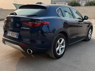 Usata Alfa Romeo Stelvio 180 CV (132 kW) 2018 Blu SUV