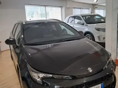 Usata Suzuki Swace Cool 122 CV (89 kW) 2021 Nero dubai Station wagon