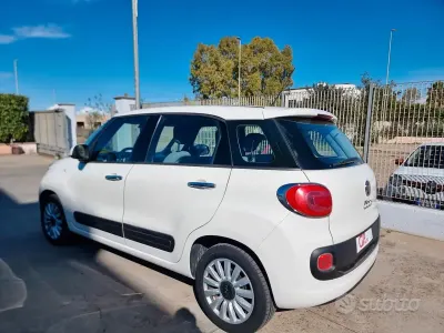 Käytetty Fiat 500L Pop Star 95 HP (69 kW) 2017 Valkoinen Tila-auto