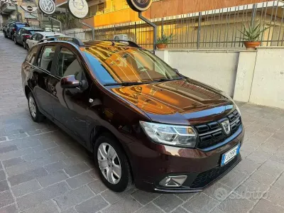 Usata Dacia Logan Lauréate 90 CV (66 kW) 2017 Marrone Station wagon