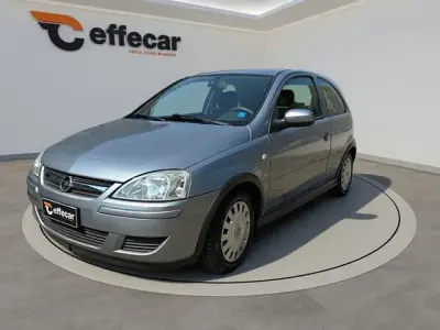 Usata Opel Corsa Sport 75 CV (55 kW) 2004 Argento Utilitaria