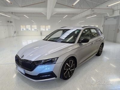 Usata Skoda Octavia Executive 150 CV (110 kW) 2022 Grigio Station wagon