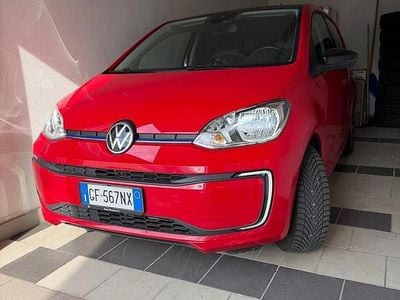 Usata VW e-up! 60 kW (82 CV) 2021 Rosso Utilitaria
